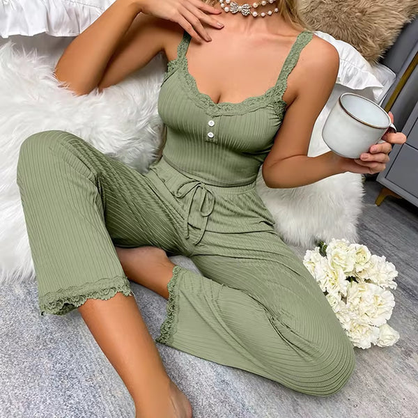 Noir Noirlingerie
Comfy Pajama Set