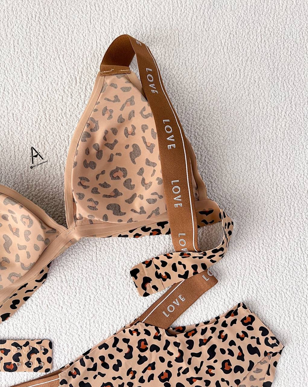 001-Leopard