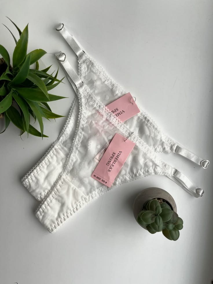 “Flora White Comfort Panties” Pack of 2